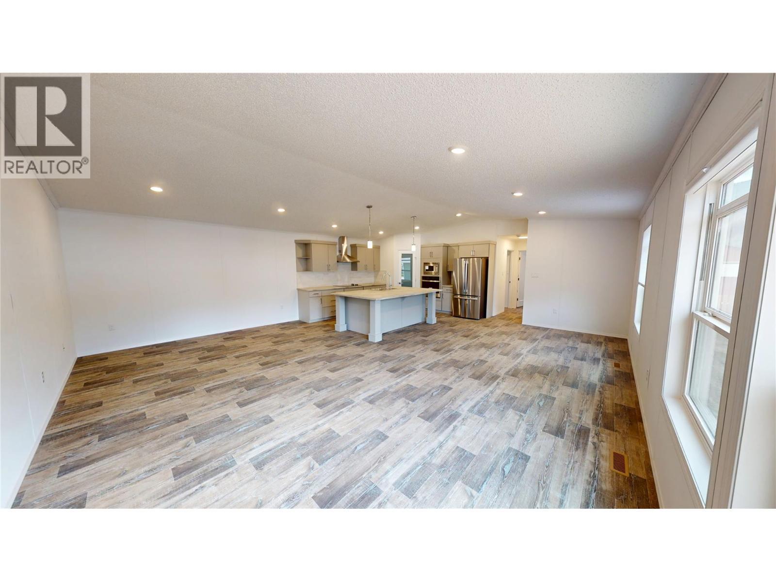 10 Chimo Crescent, Elkford, BC