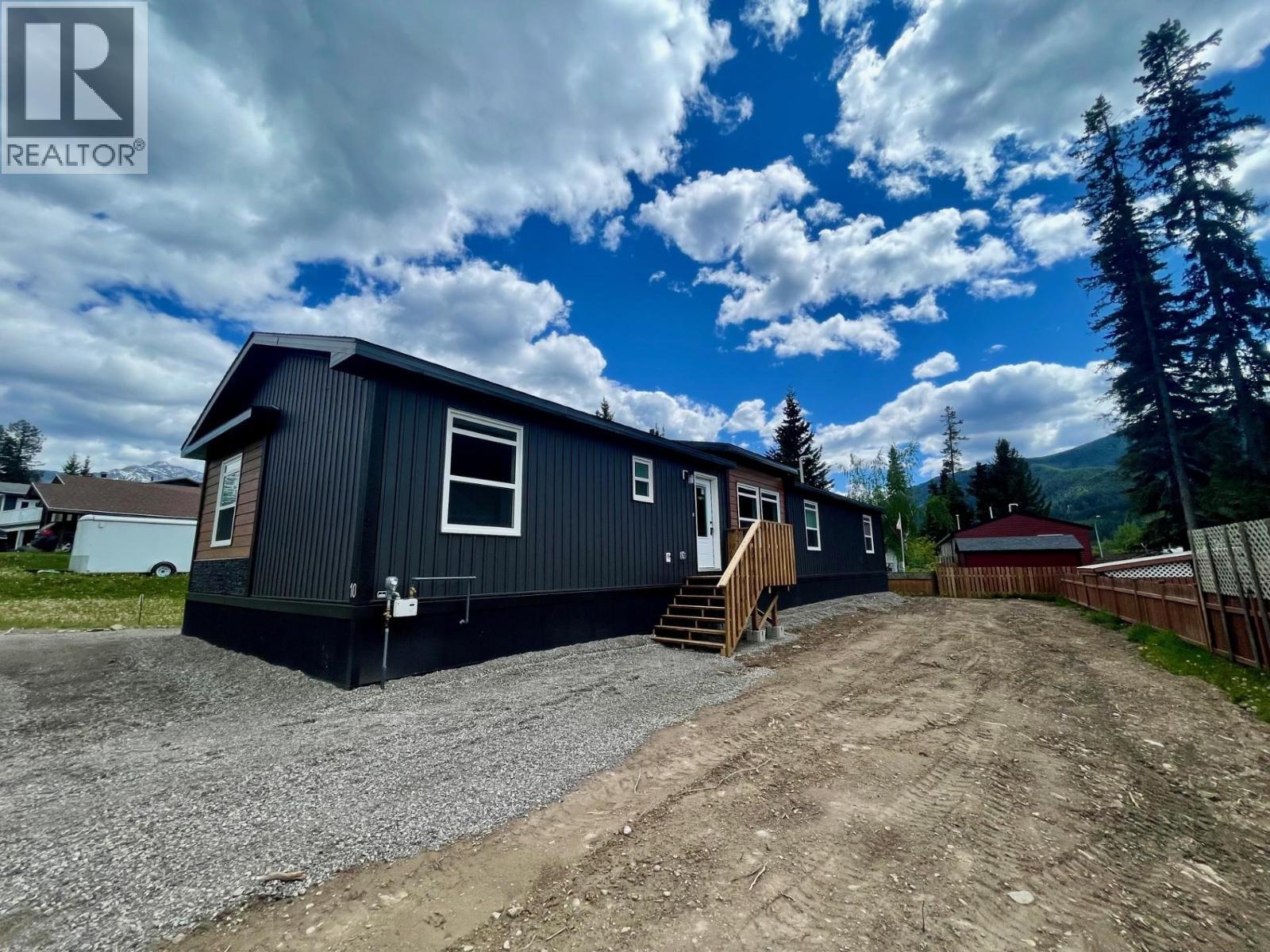 10 Chimo Crescent, Elkford, BC
