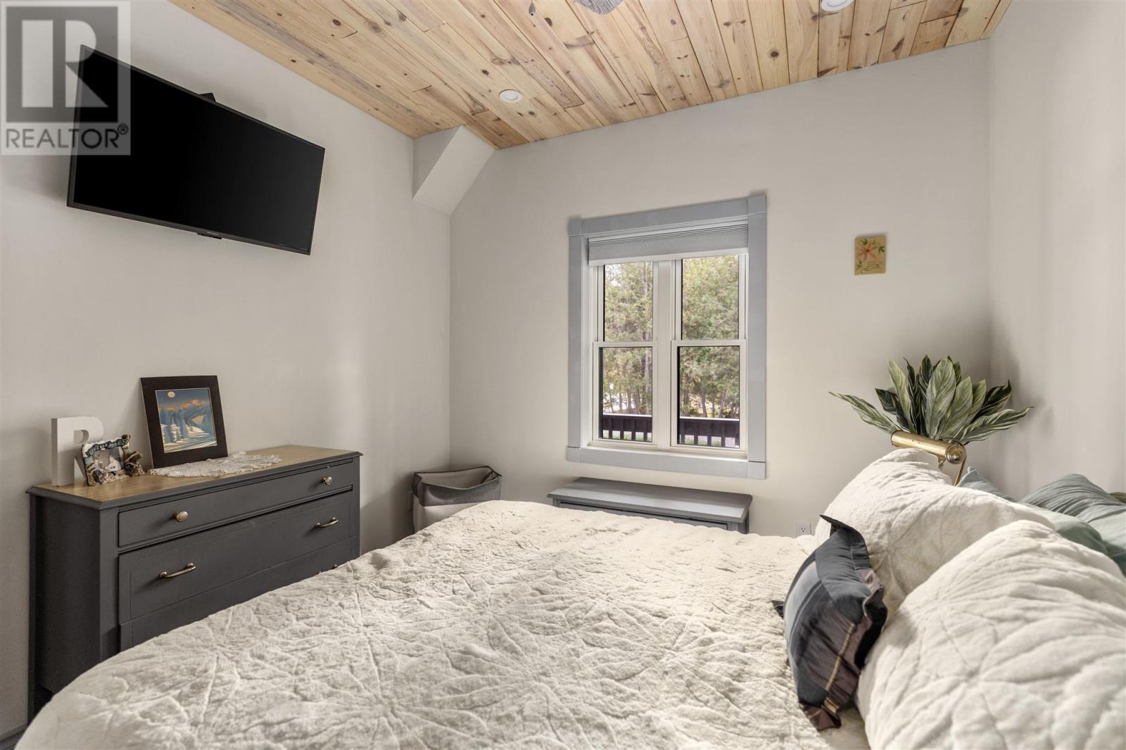 12 Lake Dr, Blind River, ON