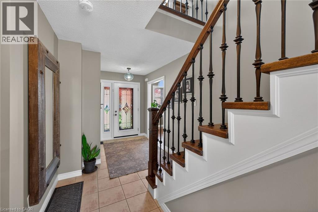 60 Dunrobin Drive, Caledonia, ON