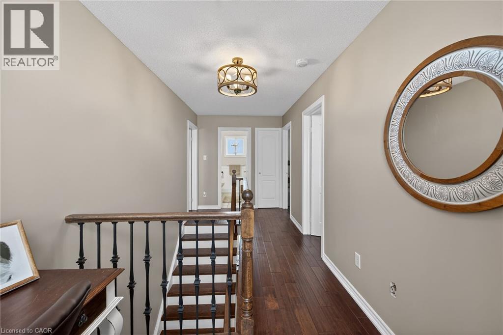 60 Dunrobin Drive, Caledonia, ON