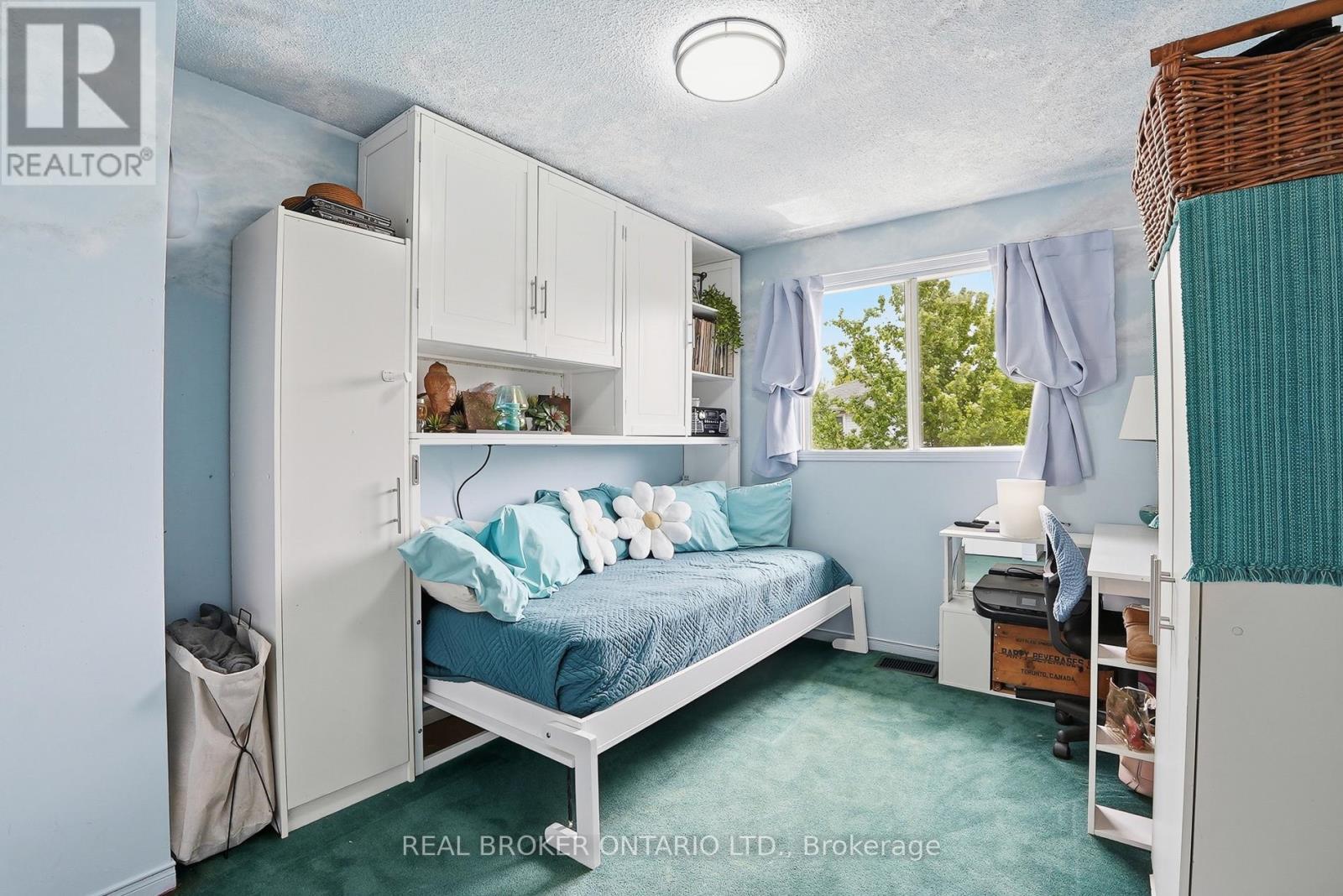Second bdrm - 3260 Woodcroft Crescent, Burlington, ON