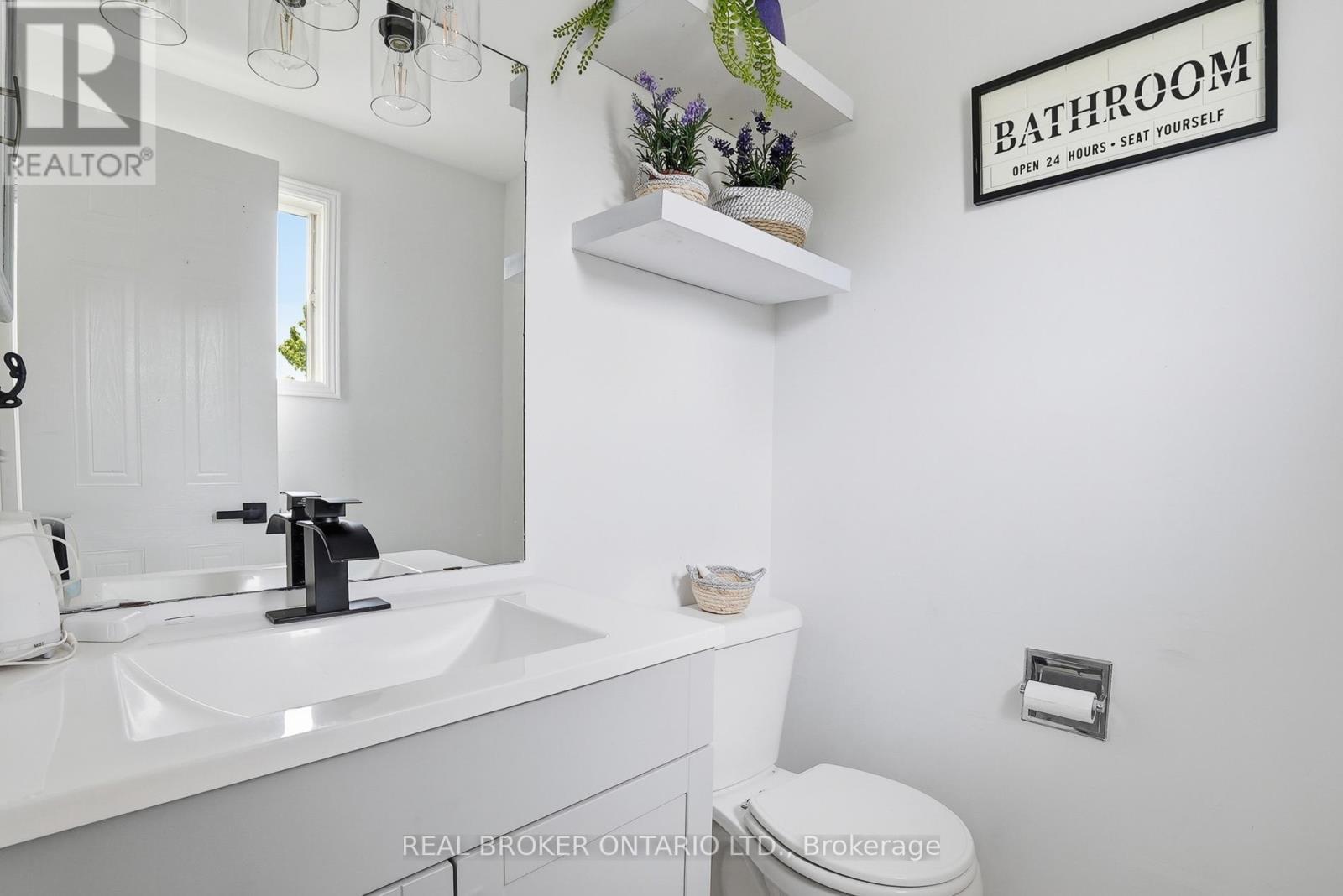 Updated 2pc Primary ensuite - 3260 Woodcroft Crescent, Burlington, ON