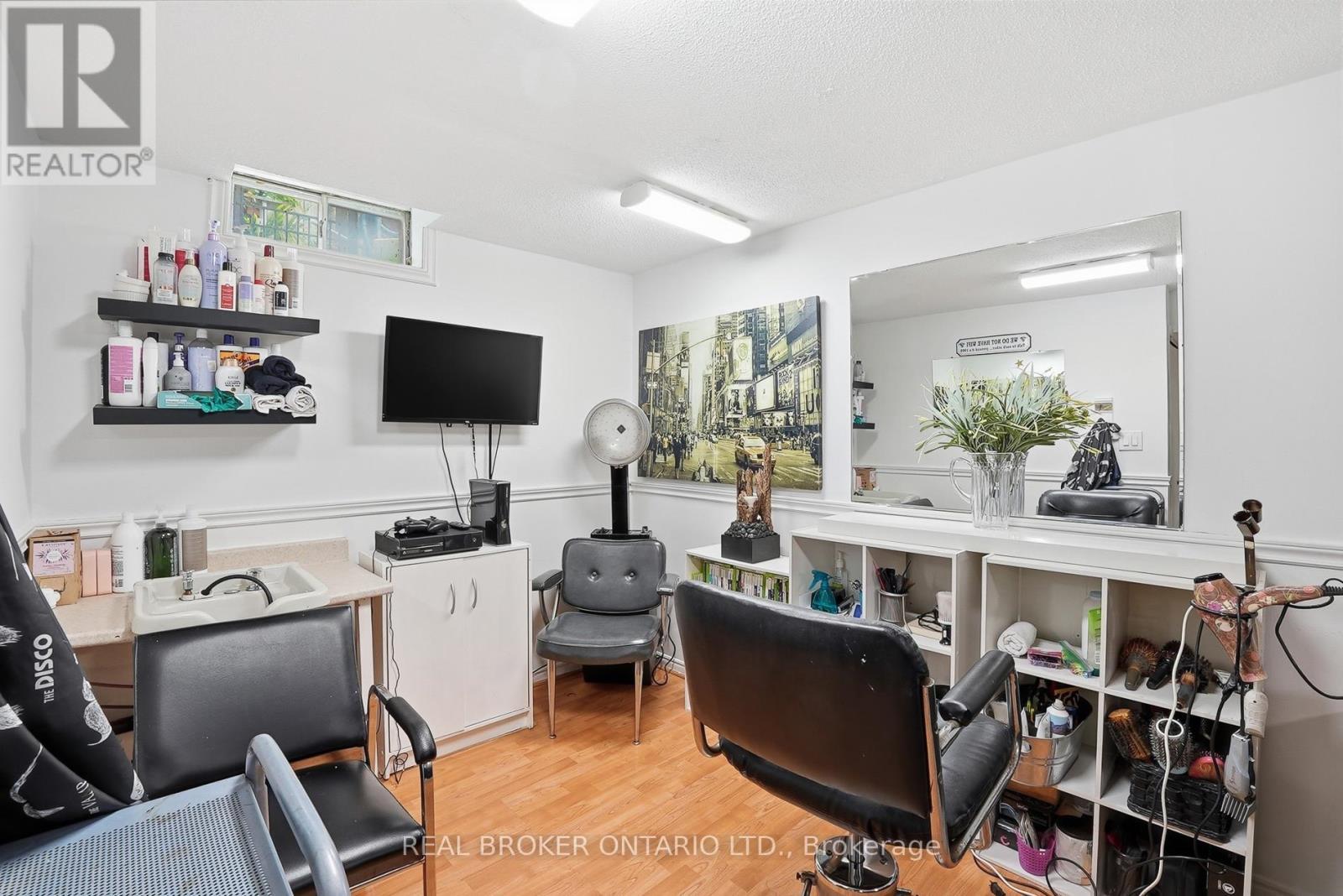 Currently used for at home base business - 3260 Woodcroft Crescent, Burlington, ON