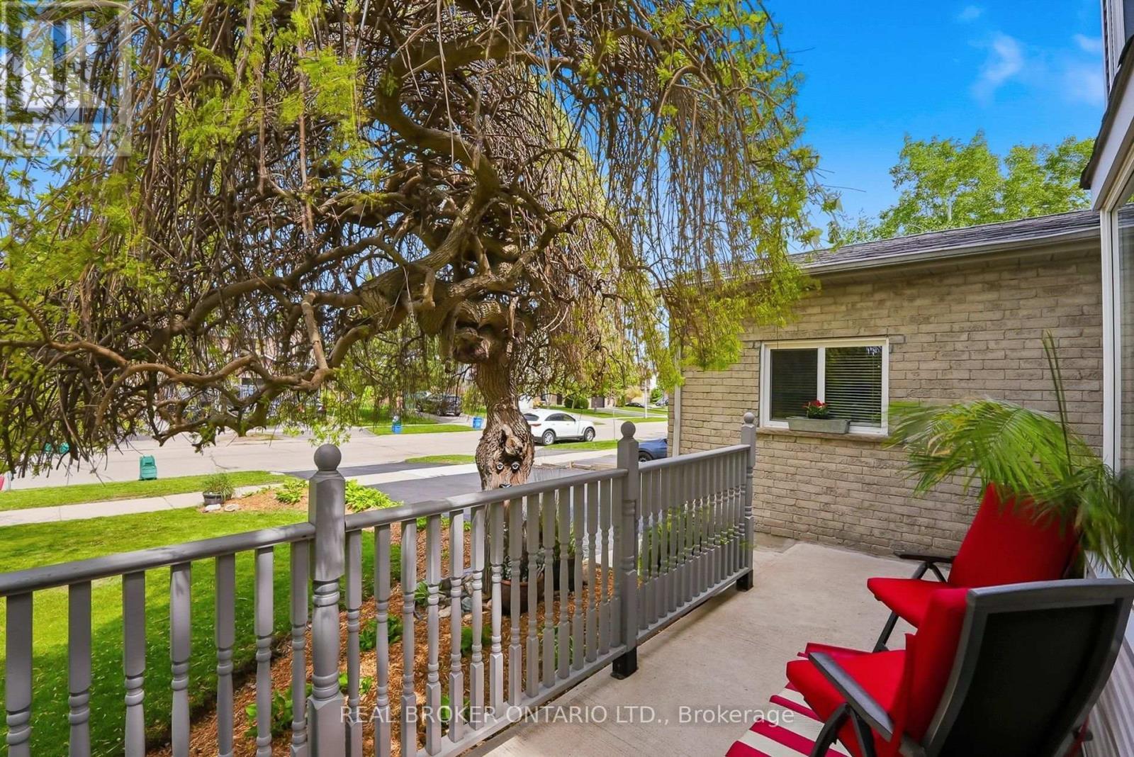 Trees provide privacy - 3260 Woodcroft Crescent, Burlington, ON