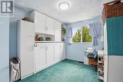Murphy bed in second bdrm -