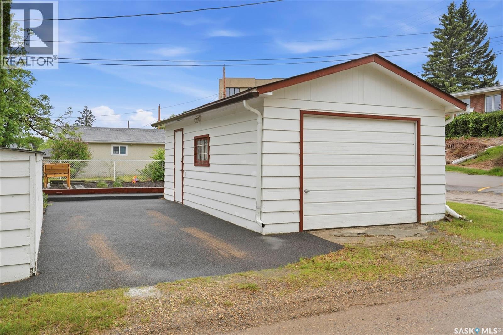 1019 Mcmillan Avenue, Saskatoon, SK