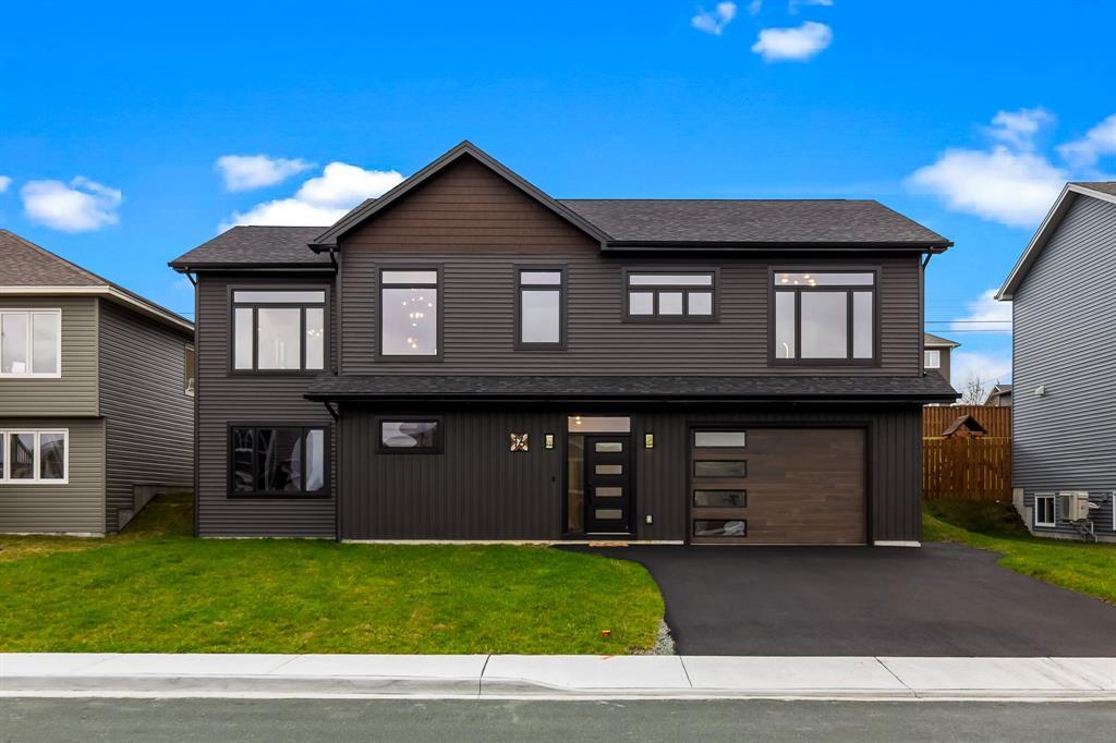 16 Lucston Avenue, Conception Bay South, NL