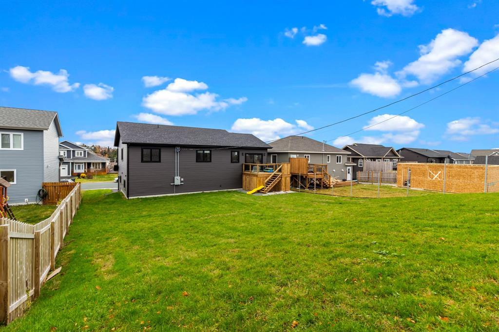 16 Lucston Avenue, Conception Bay South, NL
