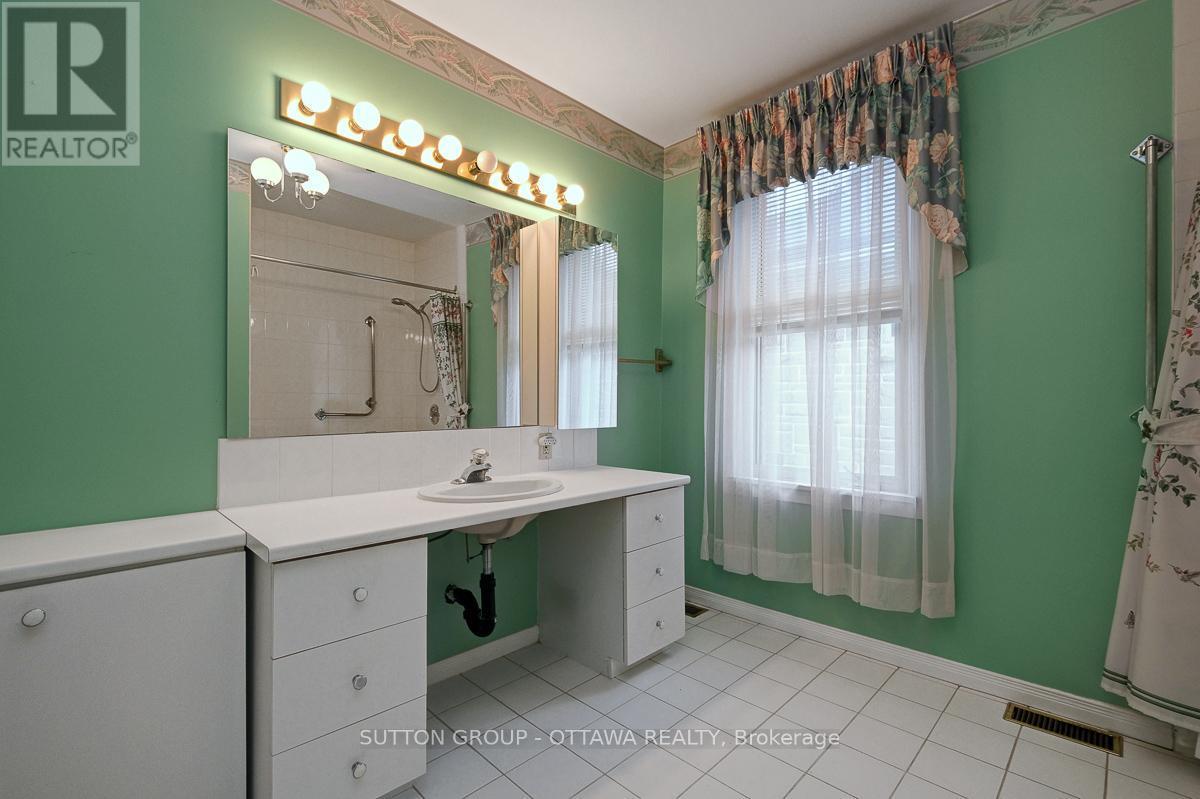 442 Wentworth Avenue, Ottawa, ON