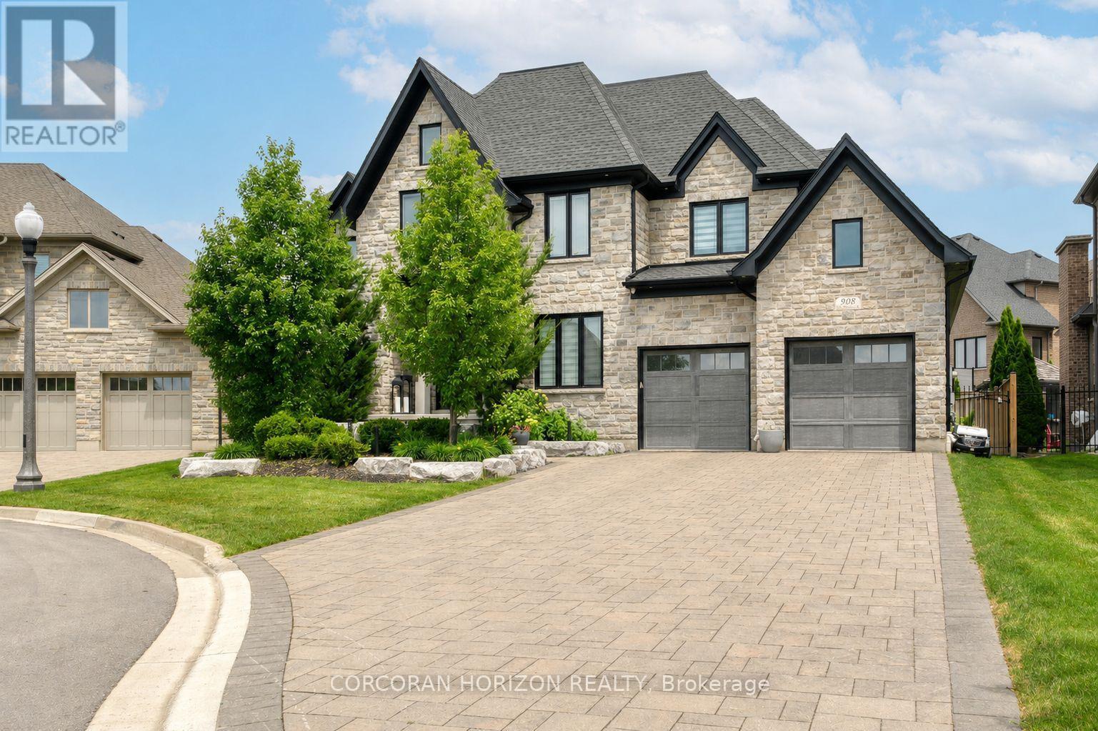 908 Fall Harvest Court, Kitchener, ON