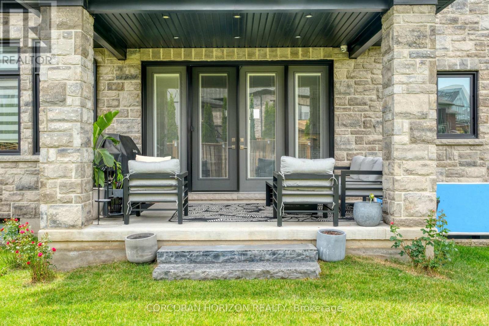 908 Fall Harvest Court, Kitchener, ON