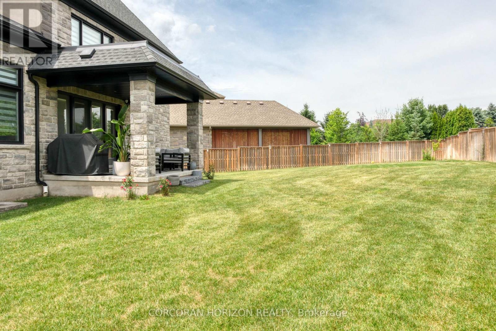 908 Fall Harvest Court, Kitchener, ON