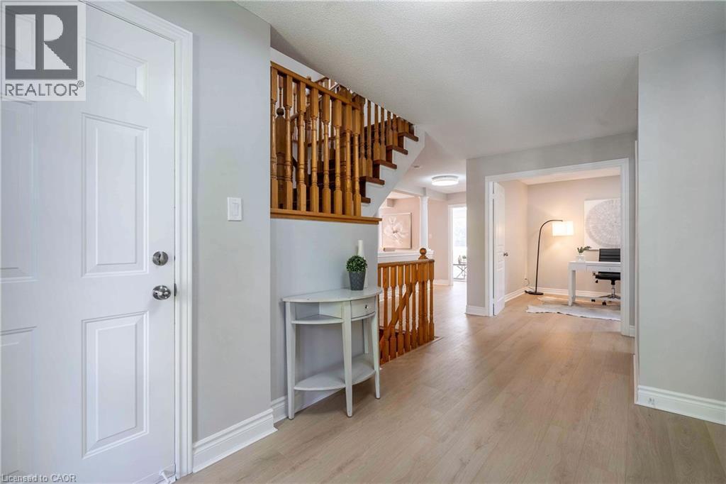 2425 Nichols Drive, Oakville, ON - Indoor Photo Showing Other Room