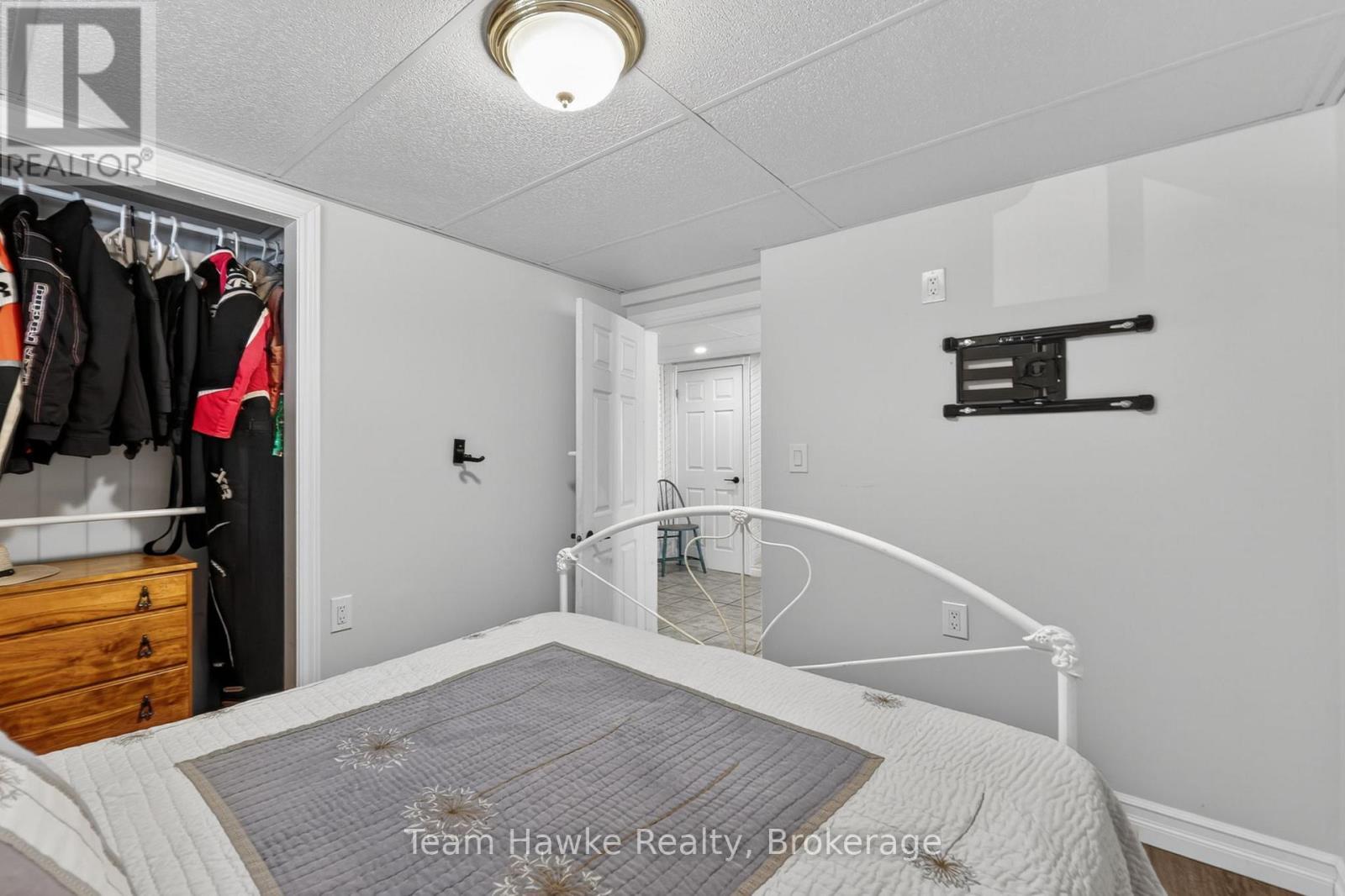 14 Sarna Drive, Tiny, ON