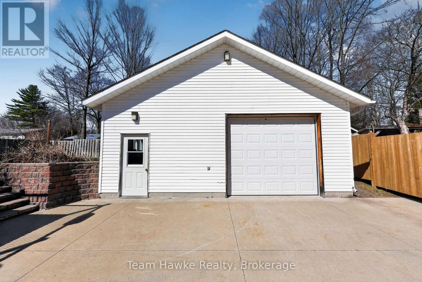 14 Sarna Drive, Tiny, ON