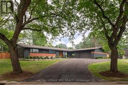 7 WOODINGTON CRESCENT St. Catharines (Glendale/Glenridge), ON L2T 3T6