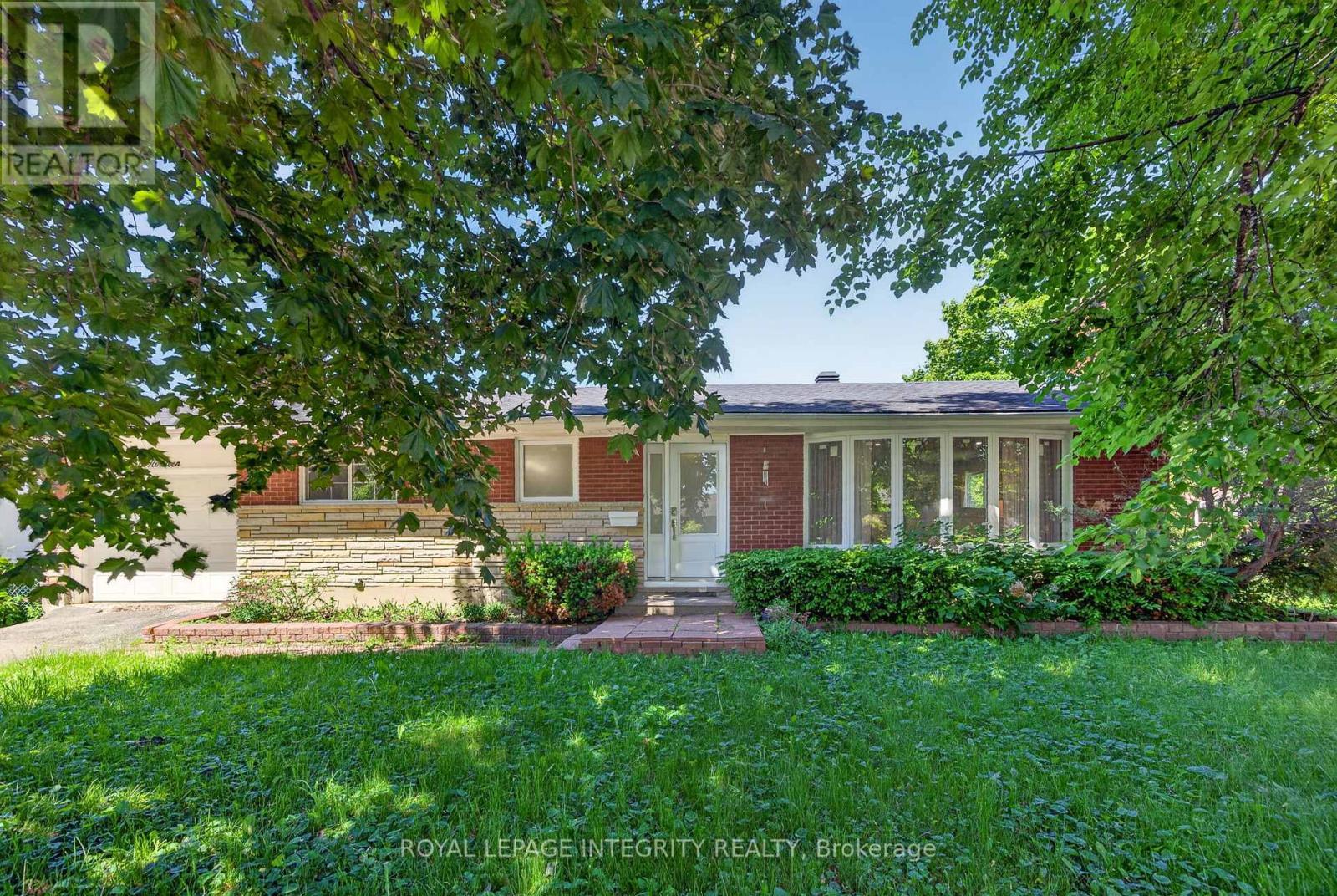 619 Blanchard Crescent, Ottawa, ON