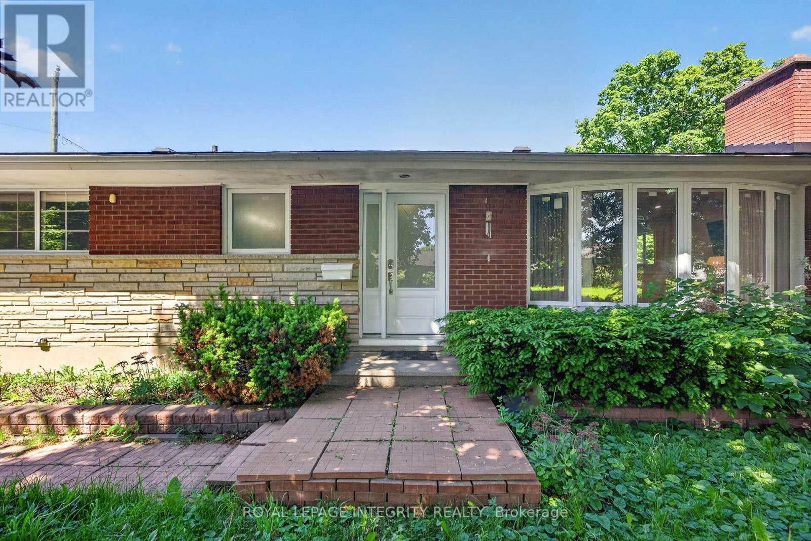 619 Blanchard Crescent, Ottawa, ON