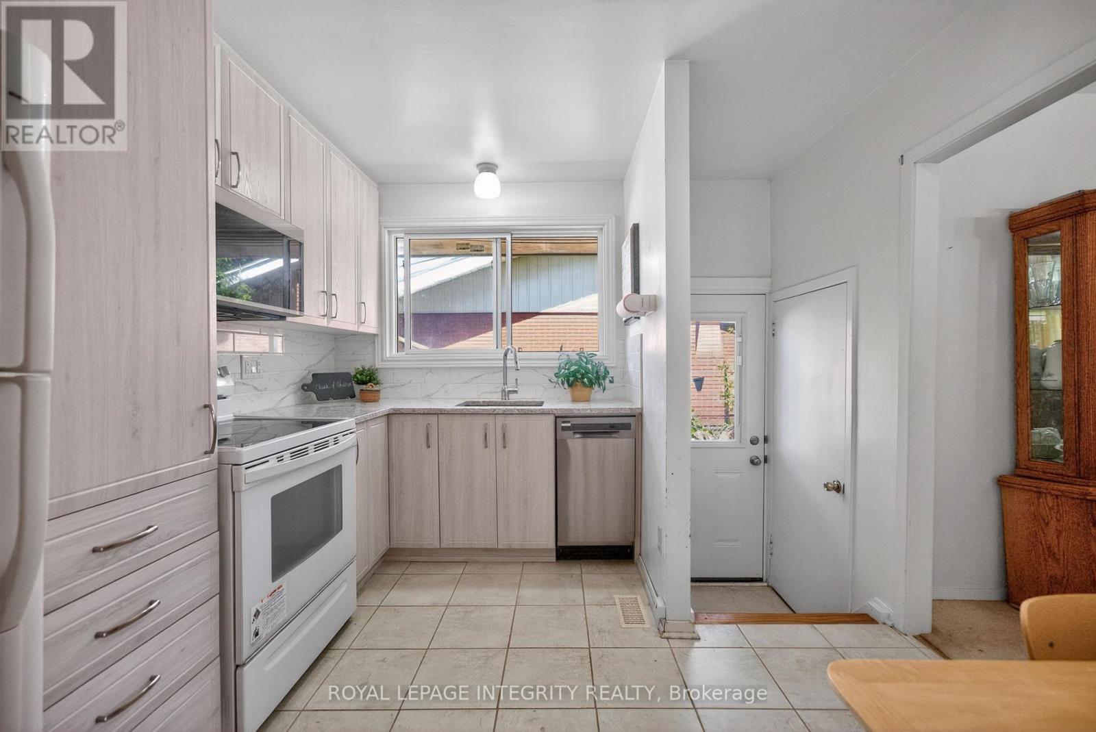 619 Blanchard Crescent, Ottawa, ON