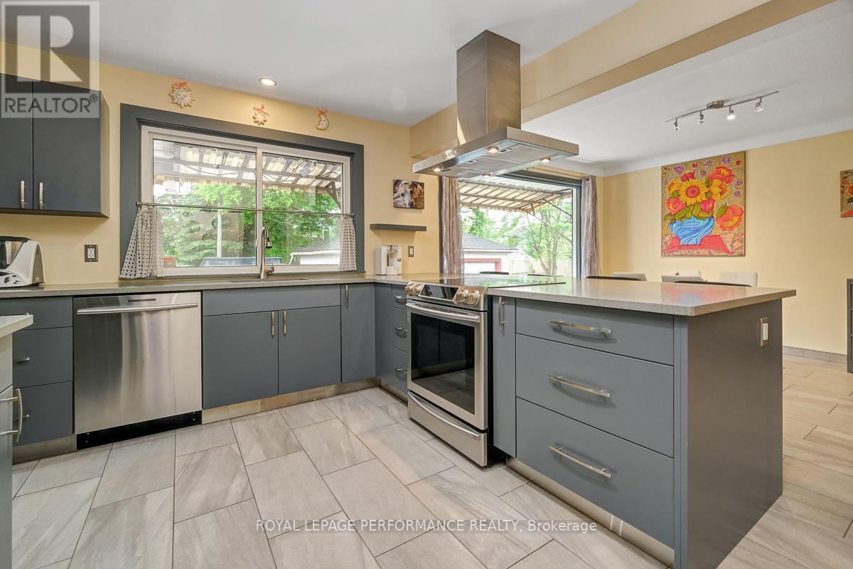 102 Donald Street, Ottawa, ON