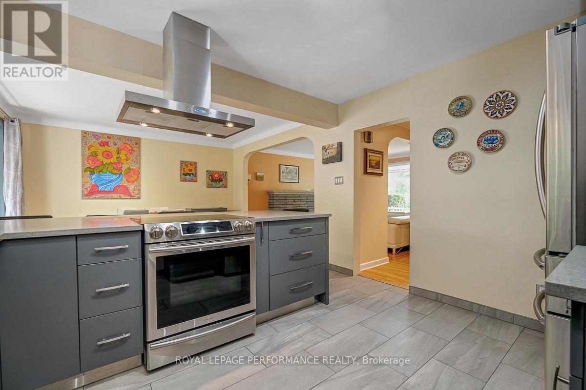 102 Donald Street, Ottawa, ON