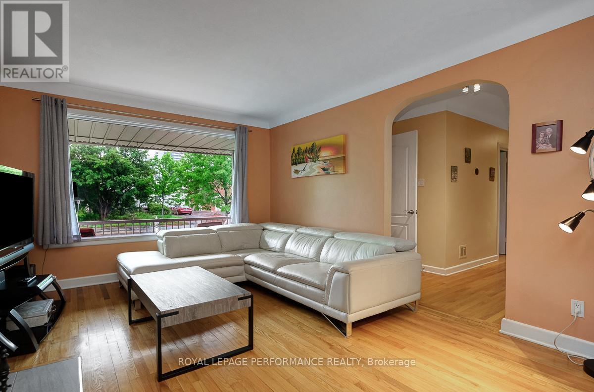 102 Donald Street, Ottawa, ON