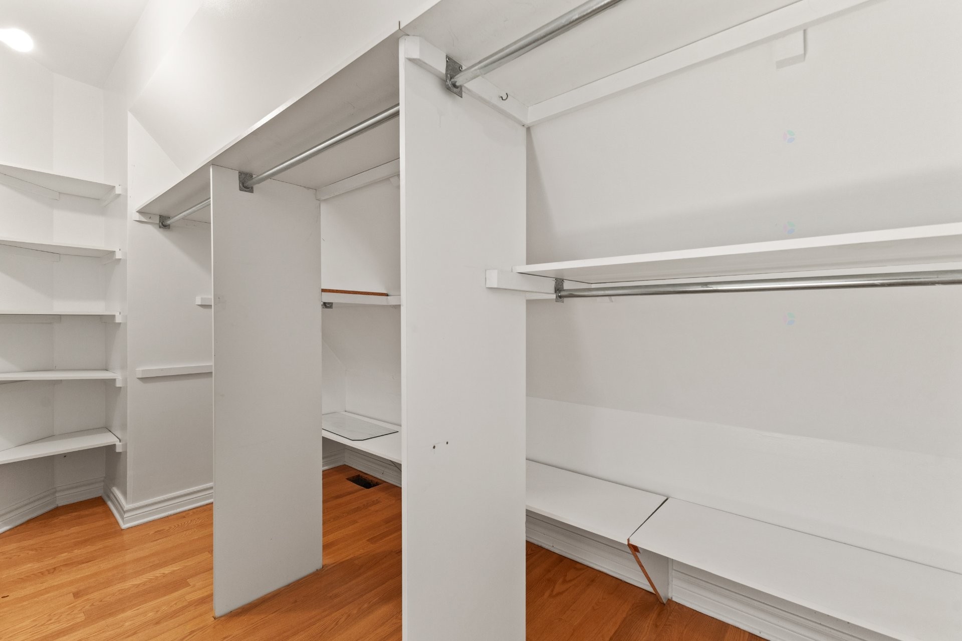 Closet - 1283 Boul. Hurtubise, Gatineau (Gatineau), QC