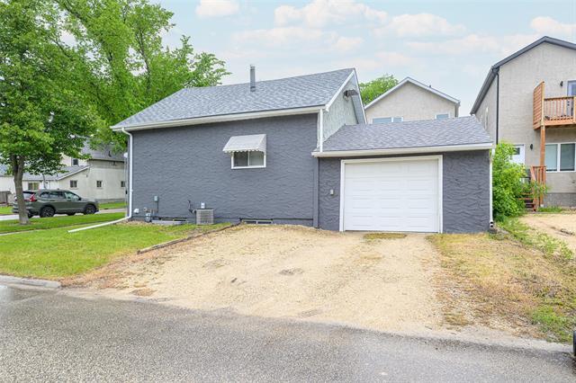 450 Arbuthnot St, Winnipeg, MB