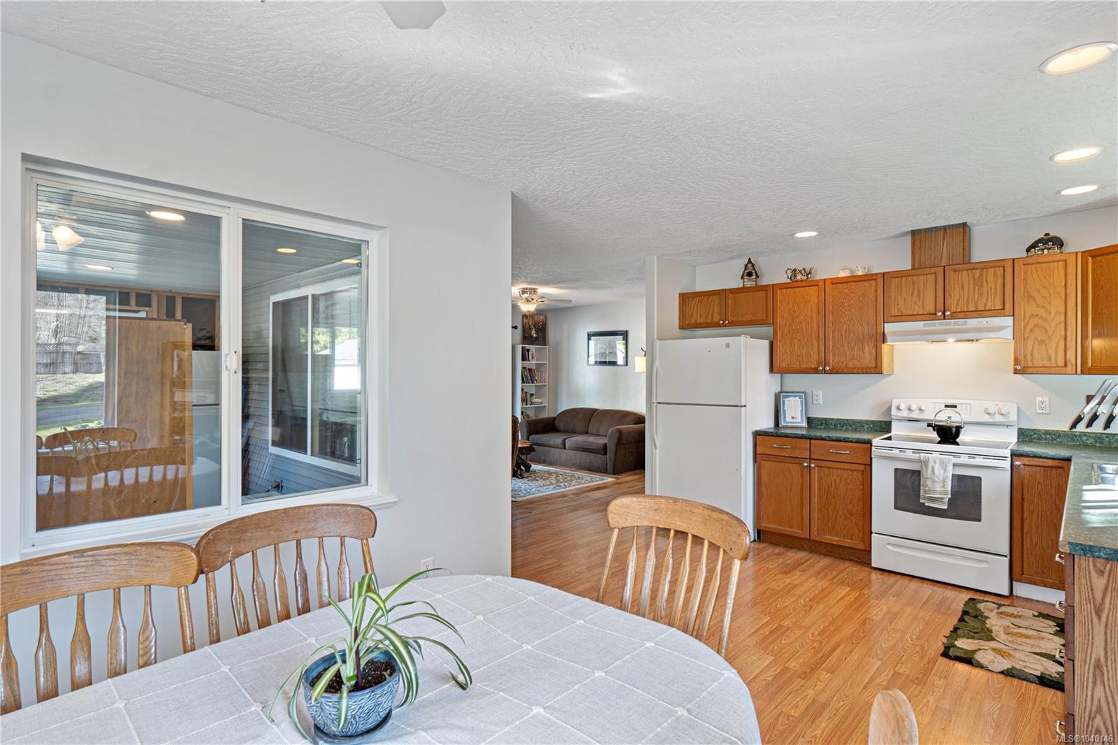 1726 Settler Rd, Qualicum Beach, BC