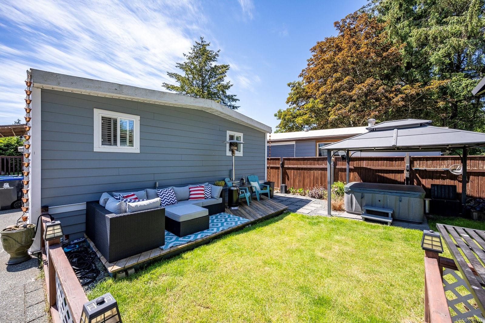 2102 Stadacona Dr, Comox, BC