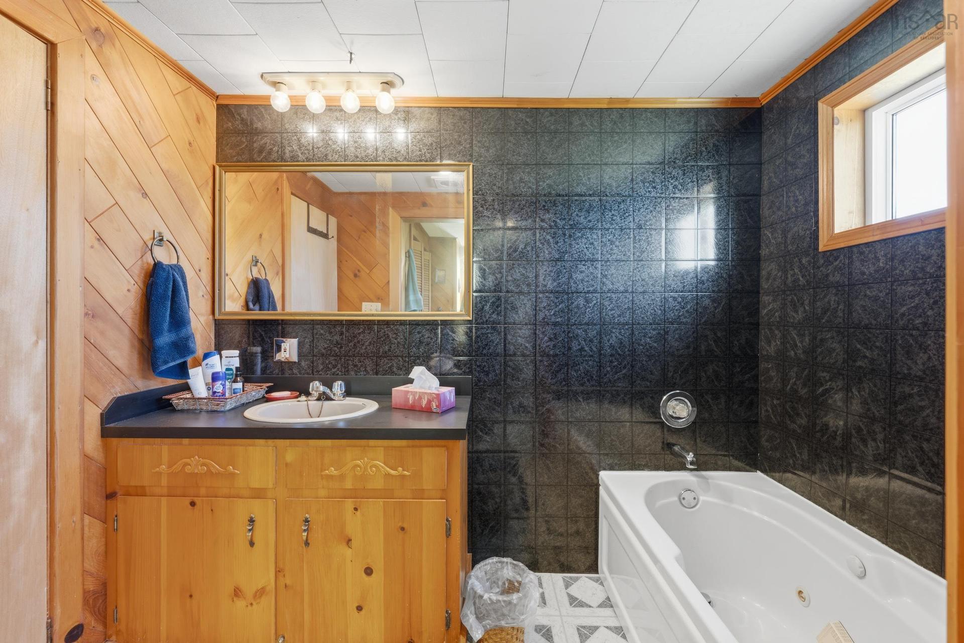 980 Highway 304, Overton, NS