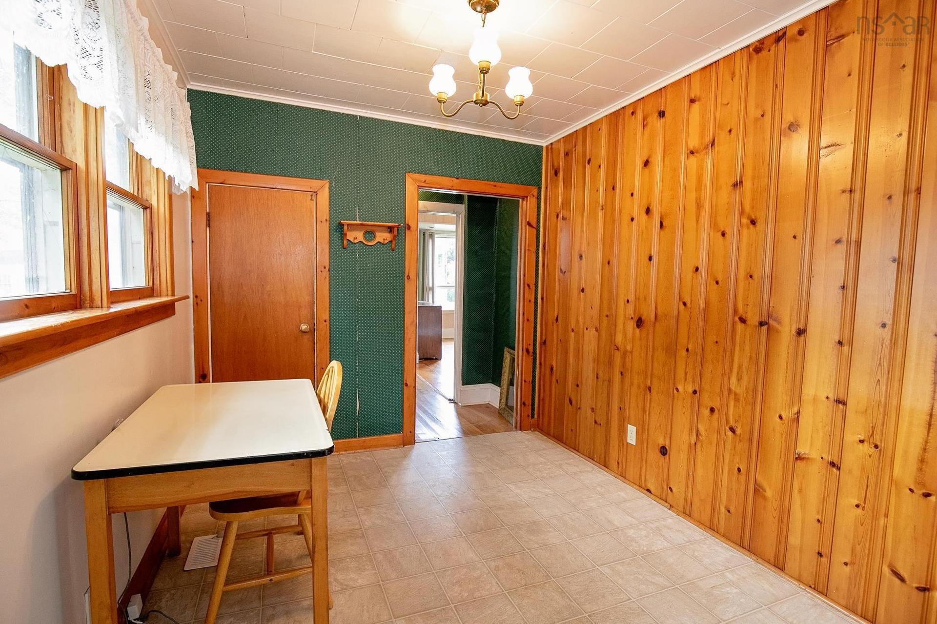 14 Clifford Street, Amherst, NS