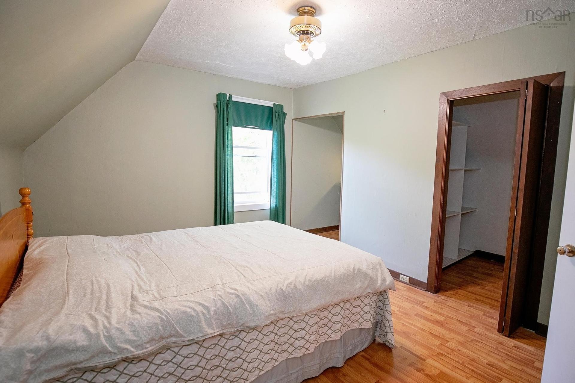 14 Clifford Street, Amherst, NS