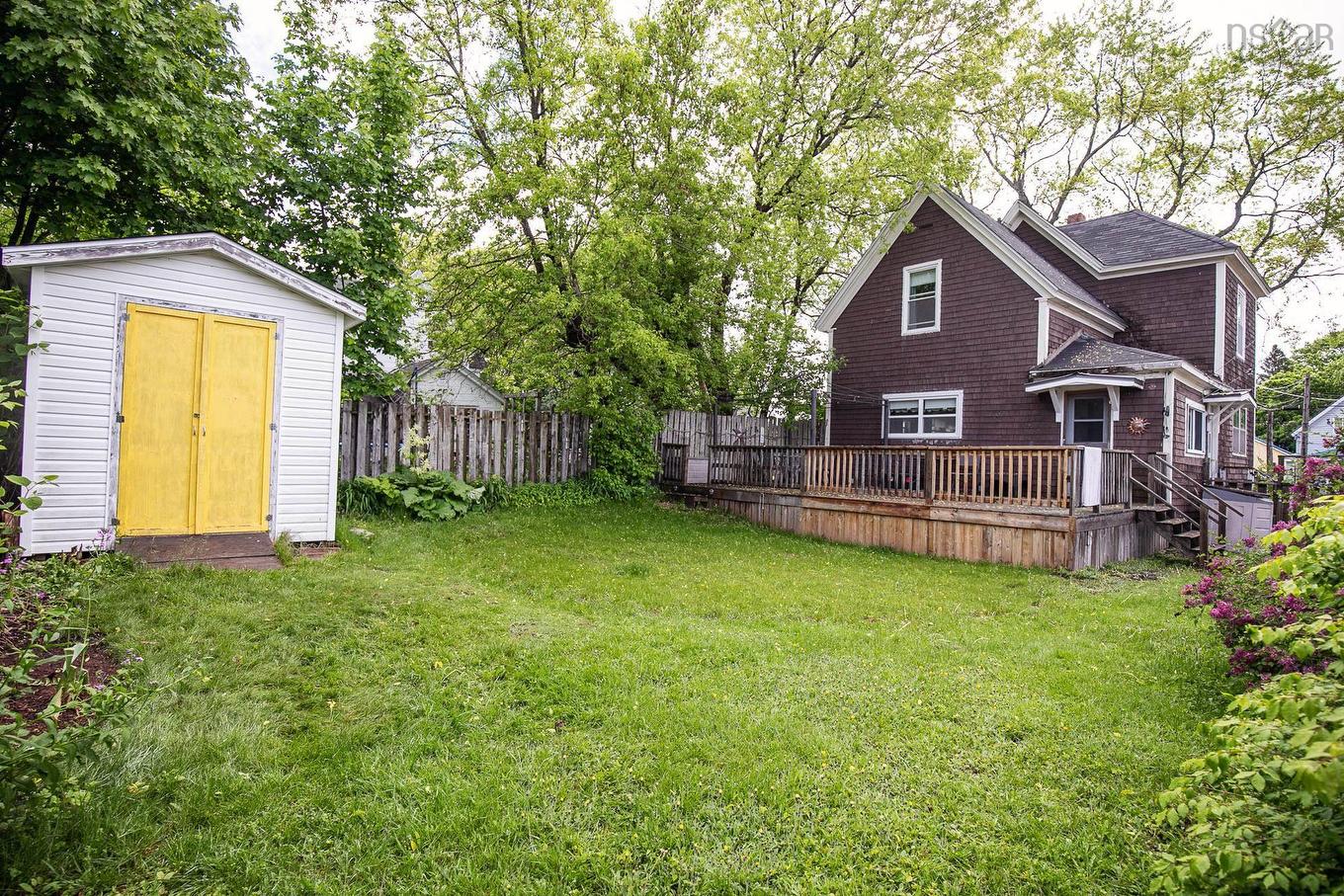 14 Clifford Street, Amherst, NS