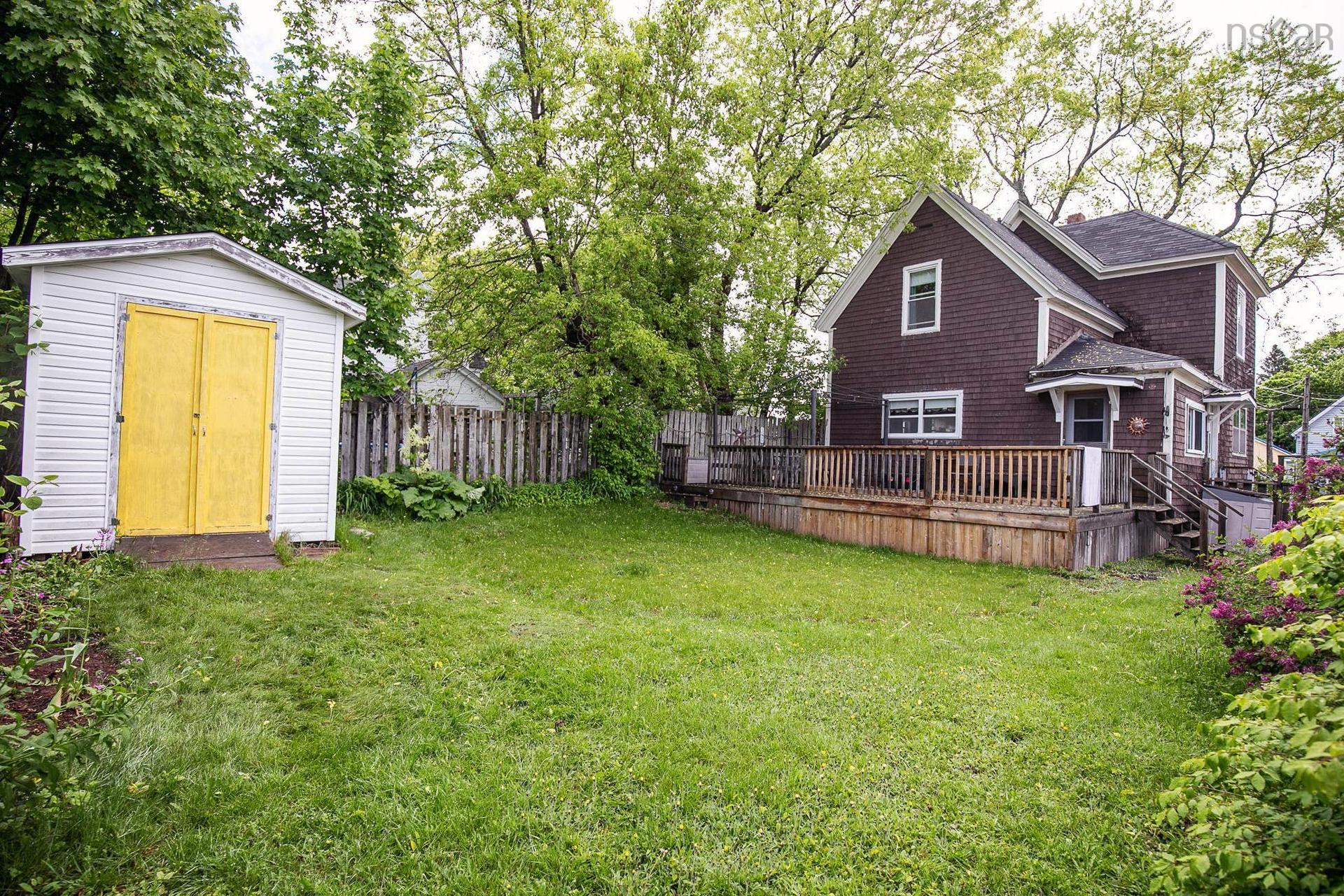 14 Clifford Street, Amherst, NS