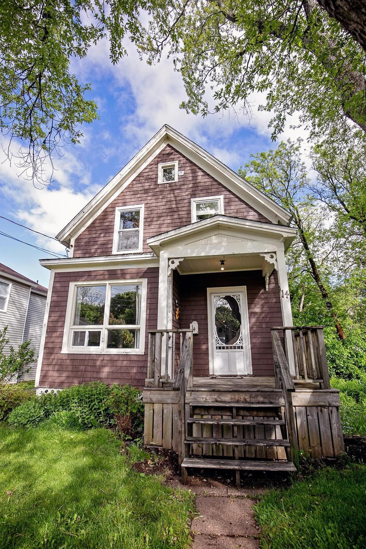14 Clifford Street, Amherst, NS