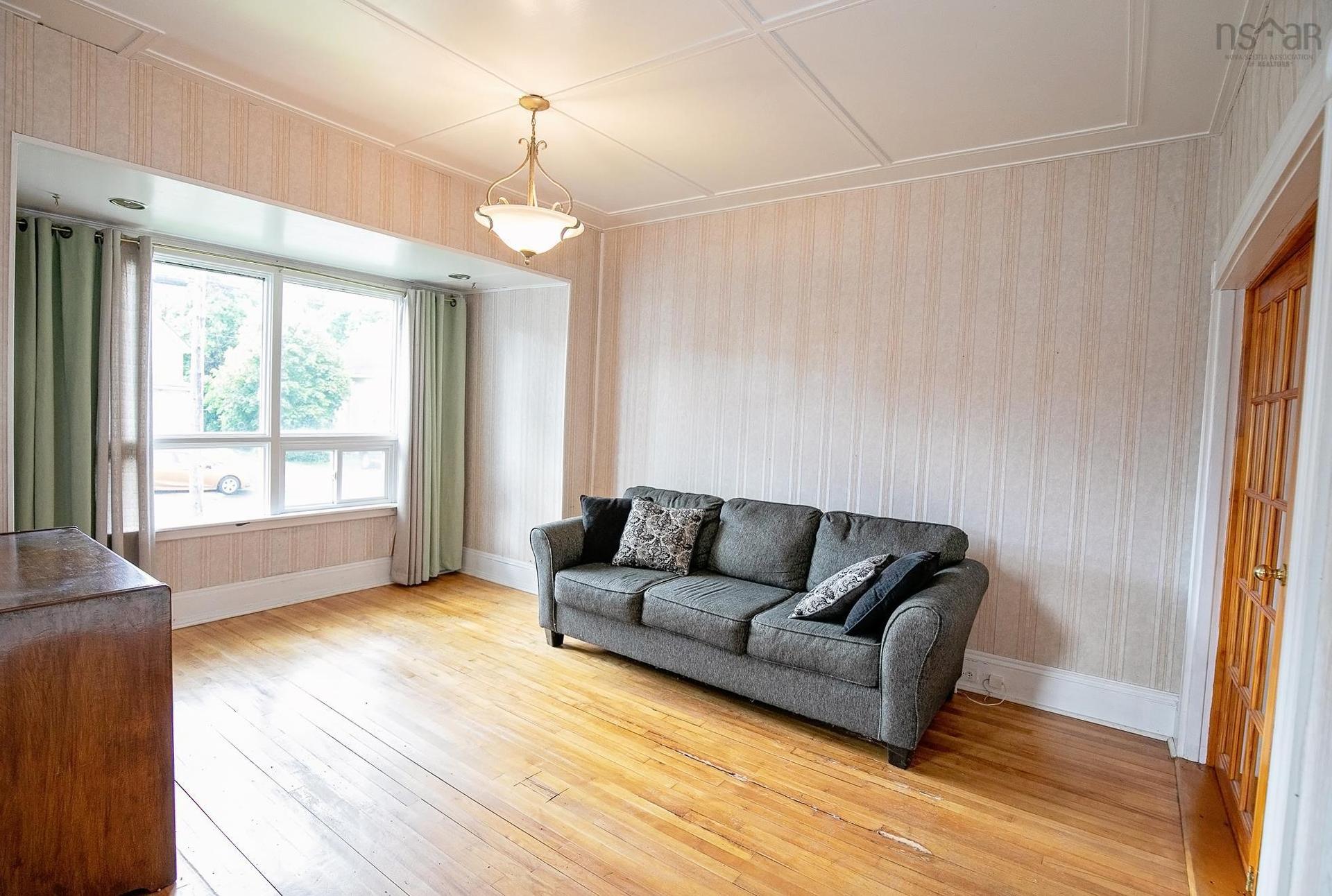 14 Clifford Street, Amherst, NS