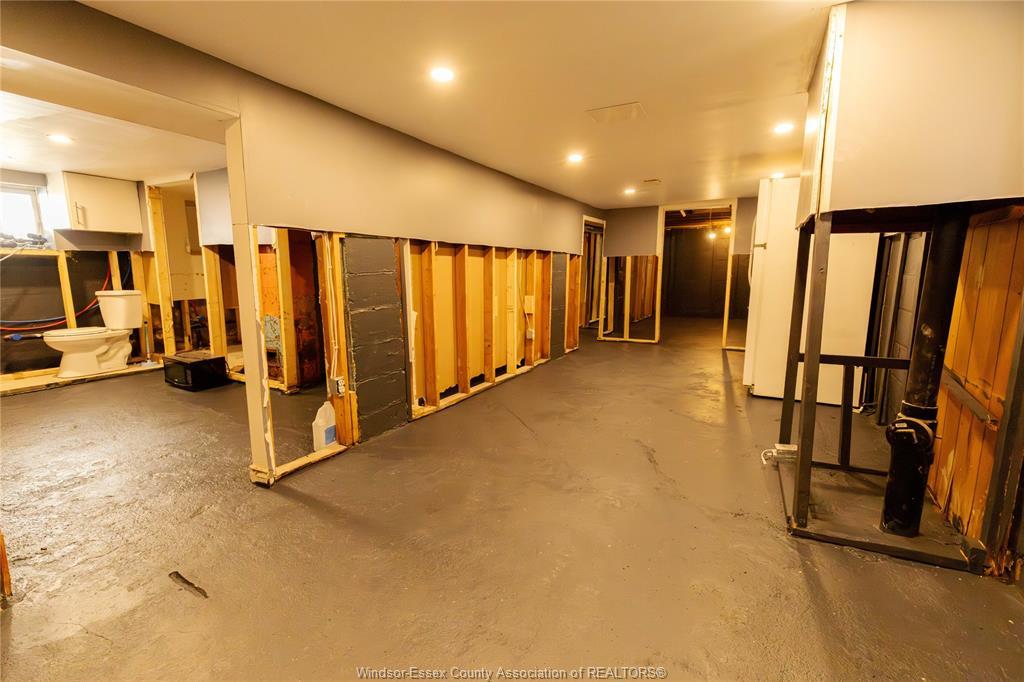 1025 Curry, Windsor, ON