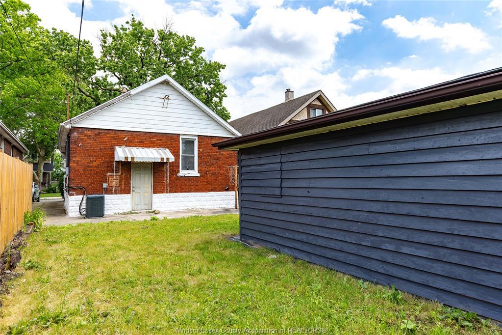 1025 Curry, Windsor, ON