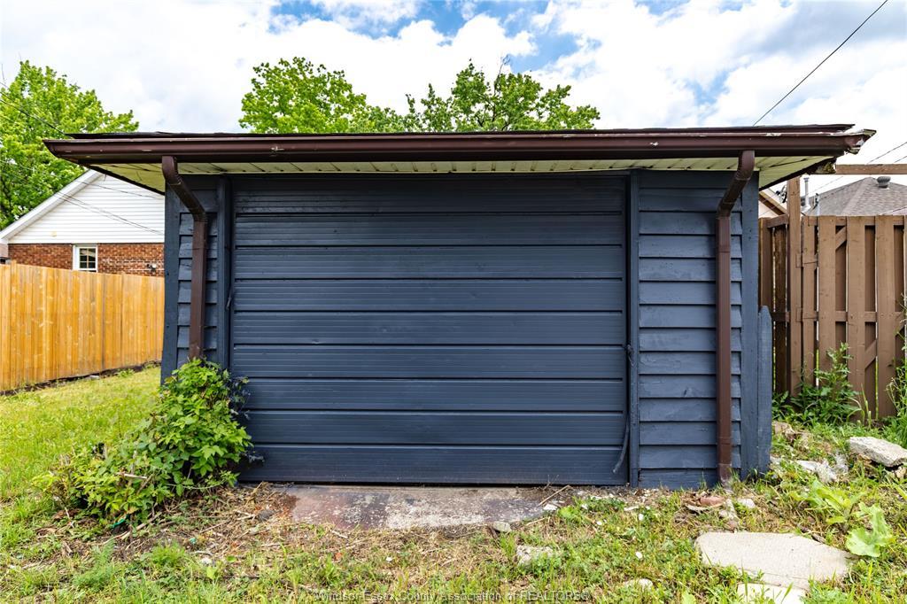 1025 Curry, Windsor, ON