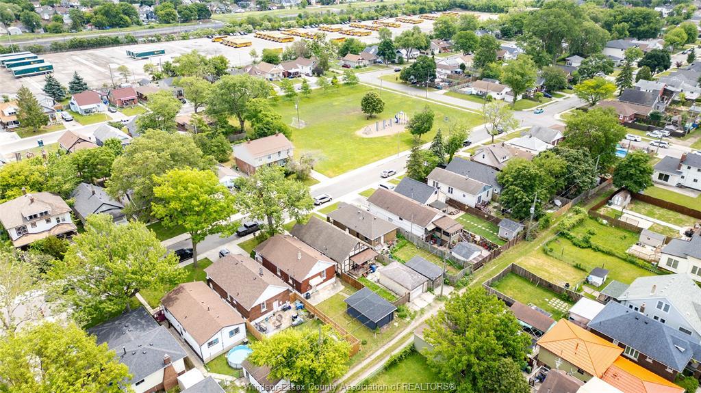 1025 Curry, Windsor, ON