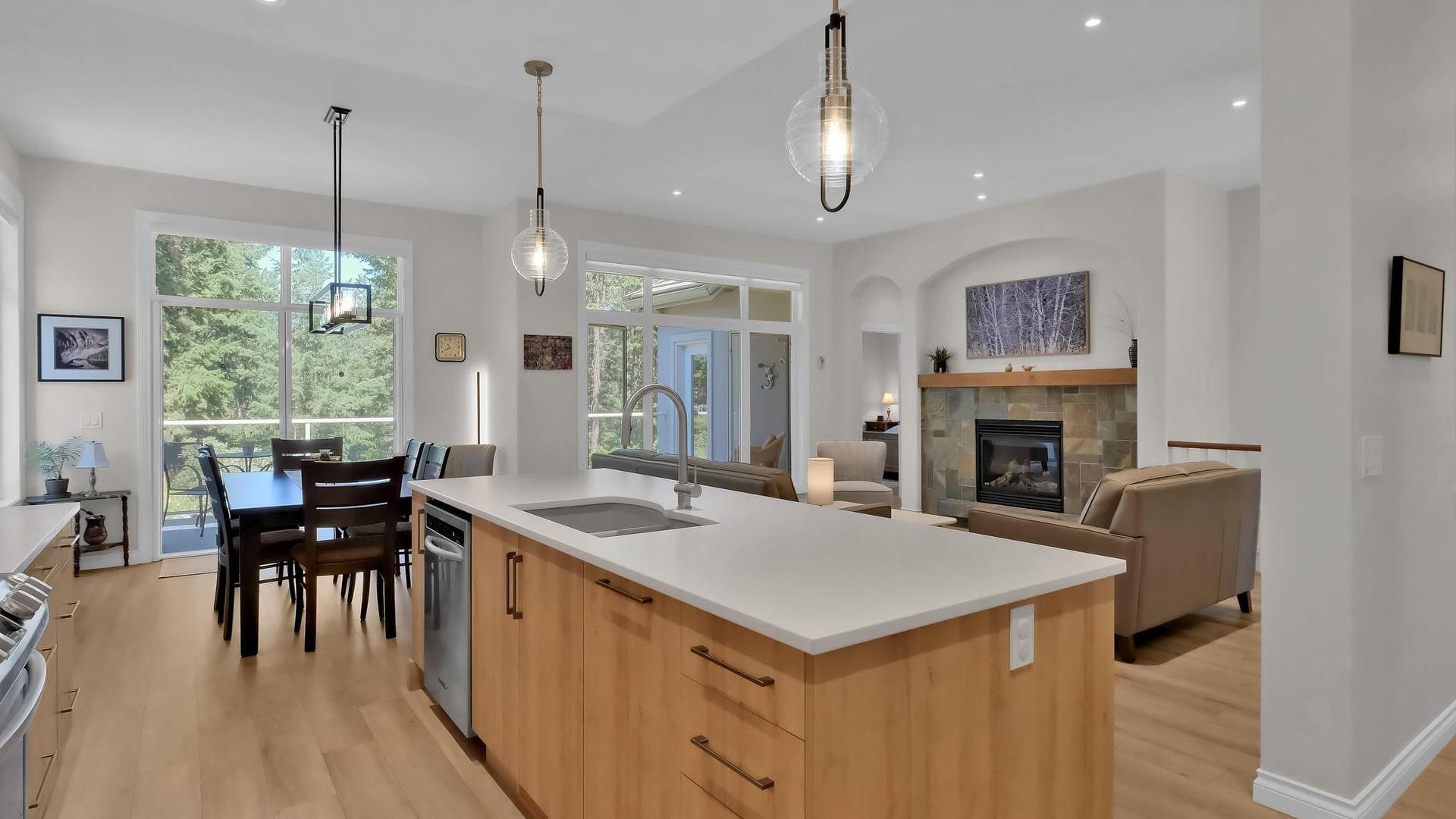4432 Gallaghers Forest, Kelowna, BC