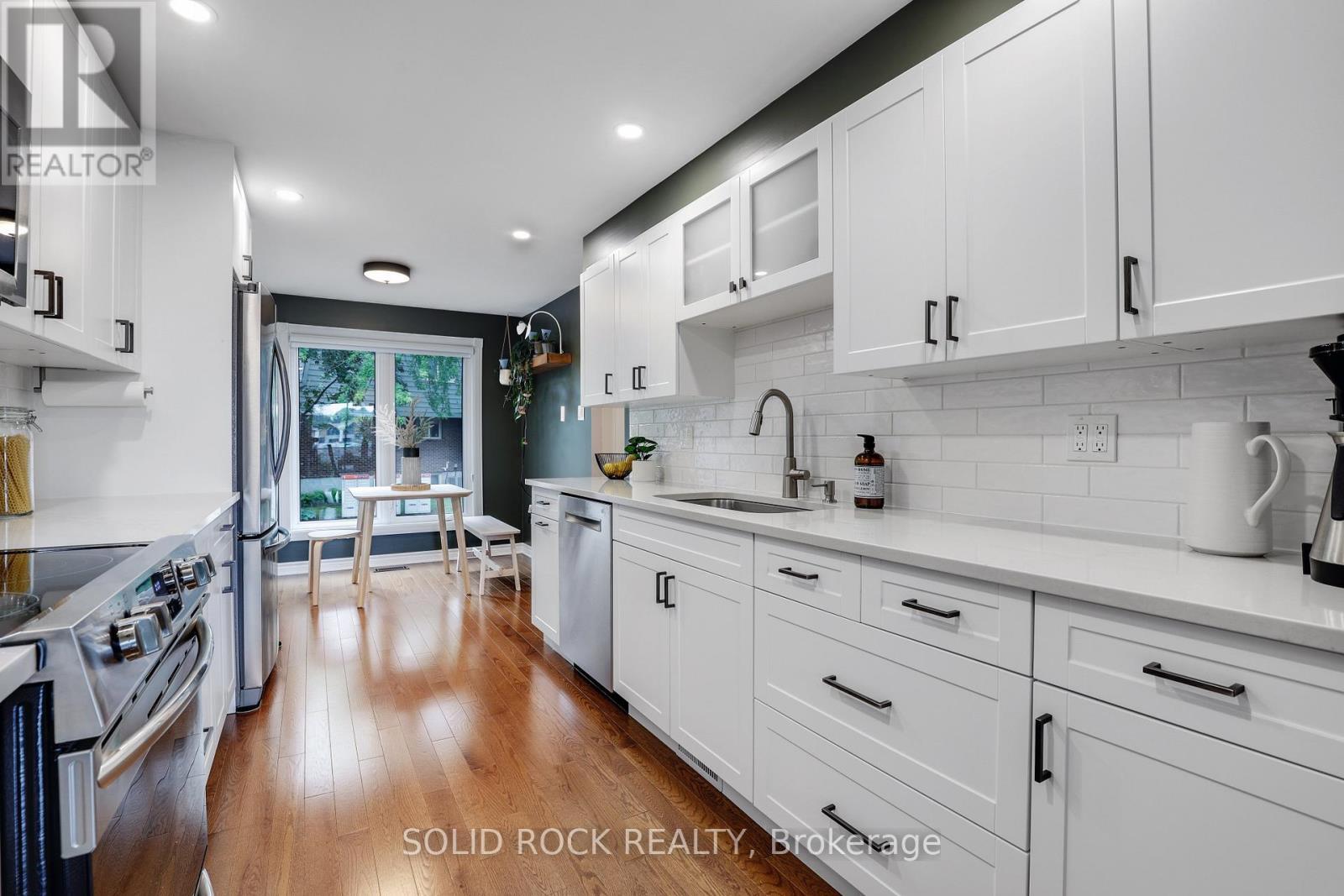 97 Beachview Private, Ottawa, ON