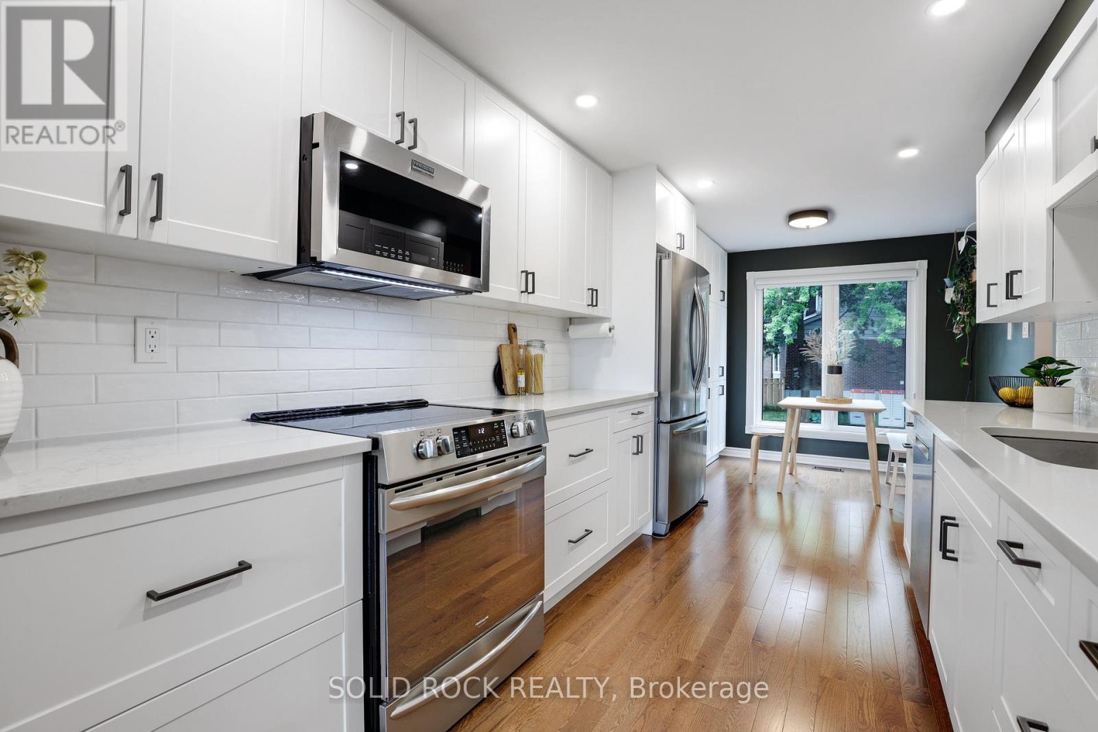 97 Beachview Private, Ottawa, ON