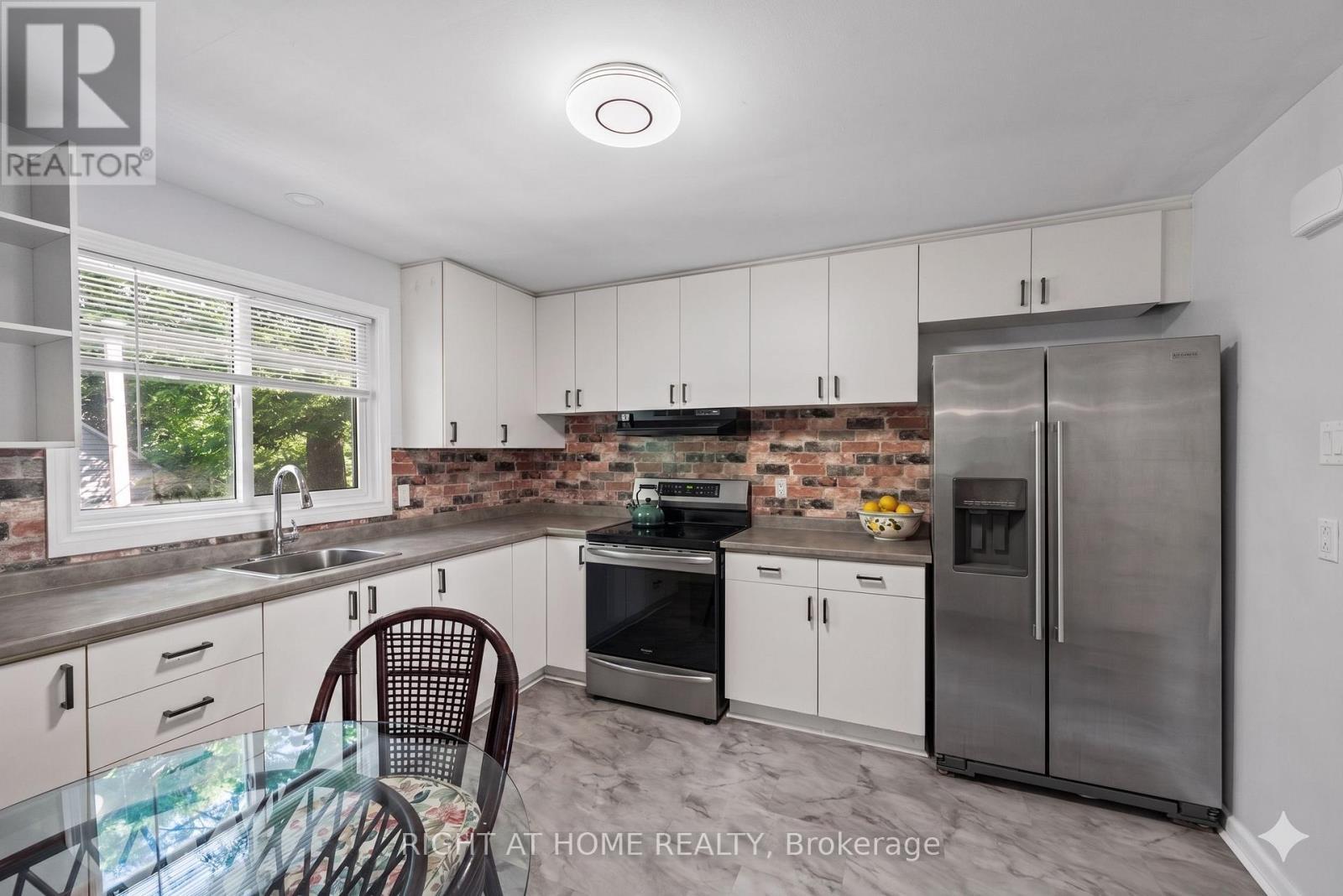 2709 Don Street, Ottawa, ON