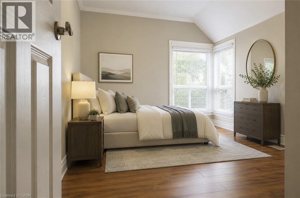 52 Cedar Avenue, Hamilton, ON