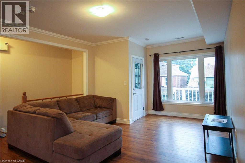52 Cedar Avenue, Hamilton, ON