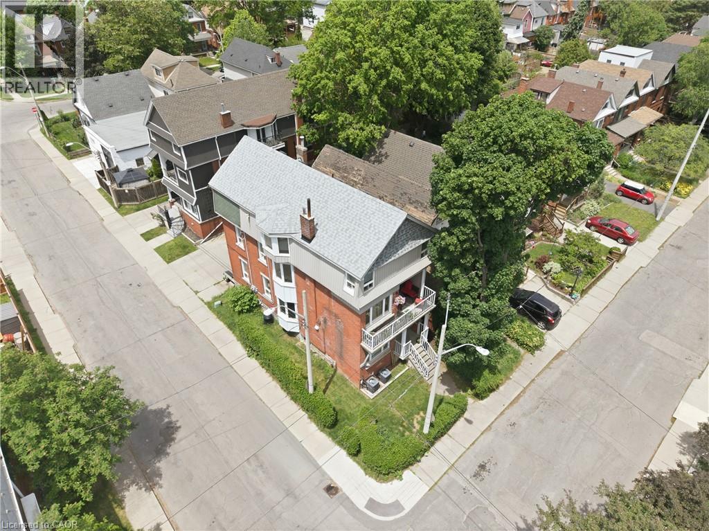 52 Cedar Avenue, Hamilton, ON