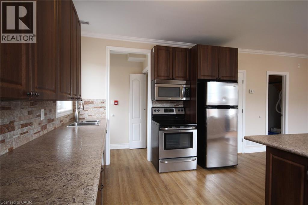 52 Cedar Avenue, Hamilton, ON